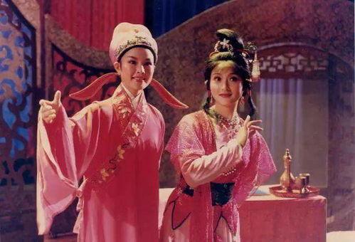 越剧花旦化妆视频,传统艺术之美再现